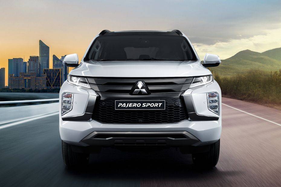 Mitsubishi Pajero Sport Gasoline 4x4 AT Cash Carrier 2024 Vietnam