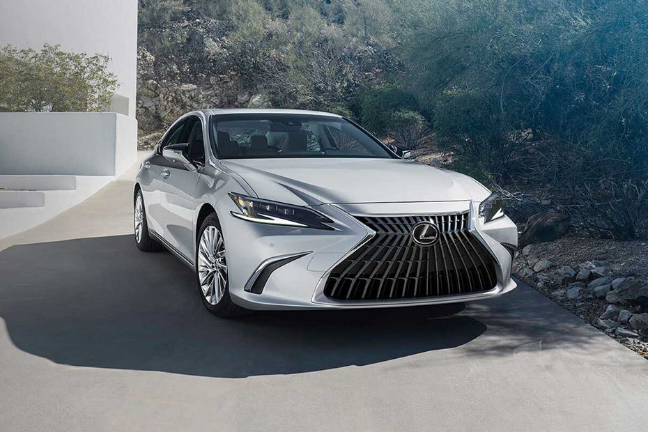 Lexus ES 300h 2026 Vietnam