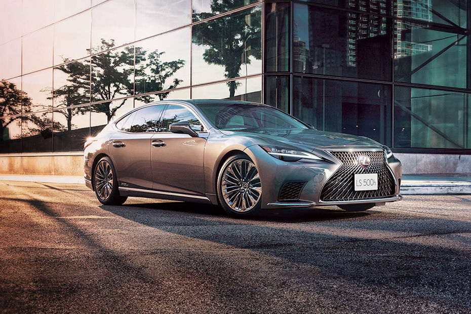 Lexus LS 500h 2026 Vietnam