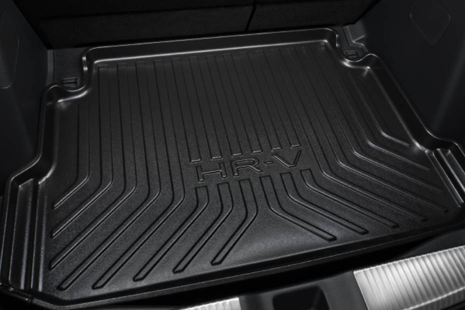 Trunk Open Closer View of HR-V Trunk Open Closer View of HR-V