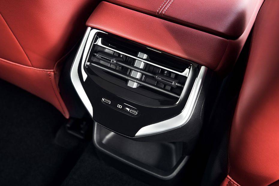 7 Rear AC Controls 7 Rear AC Controls