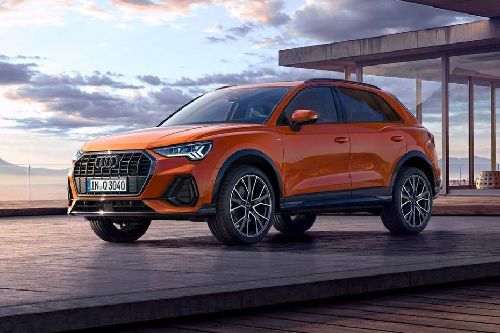 Audi Q3 Full Side View