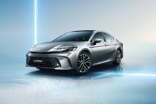 Toyota Camry Front Side View