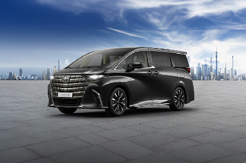 Alphard Front angle low view
