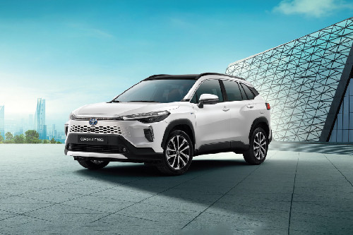 Corolla Cross Front angle low view