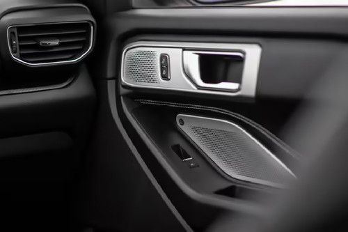 Speakers View of Ford Explorer